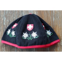 Mütze: schwarz, bestickt mit Edelweiss und Schweizerkreuz